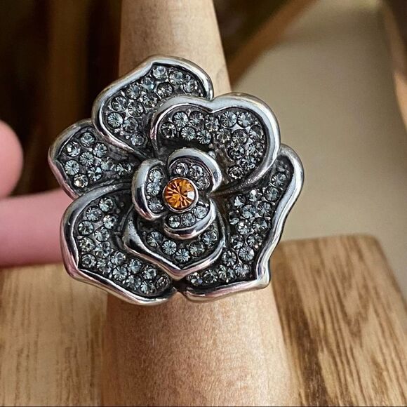 TK316 Stainless Steel Topaz Rhinestone Flower Ring Size 6 - Picture 5 of 8